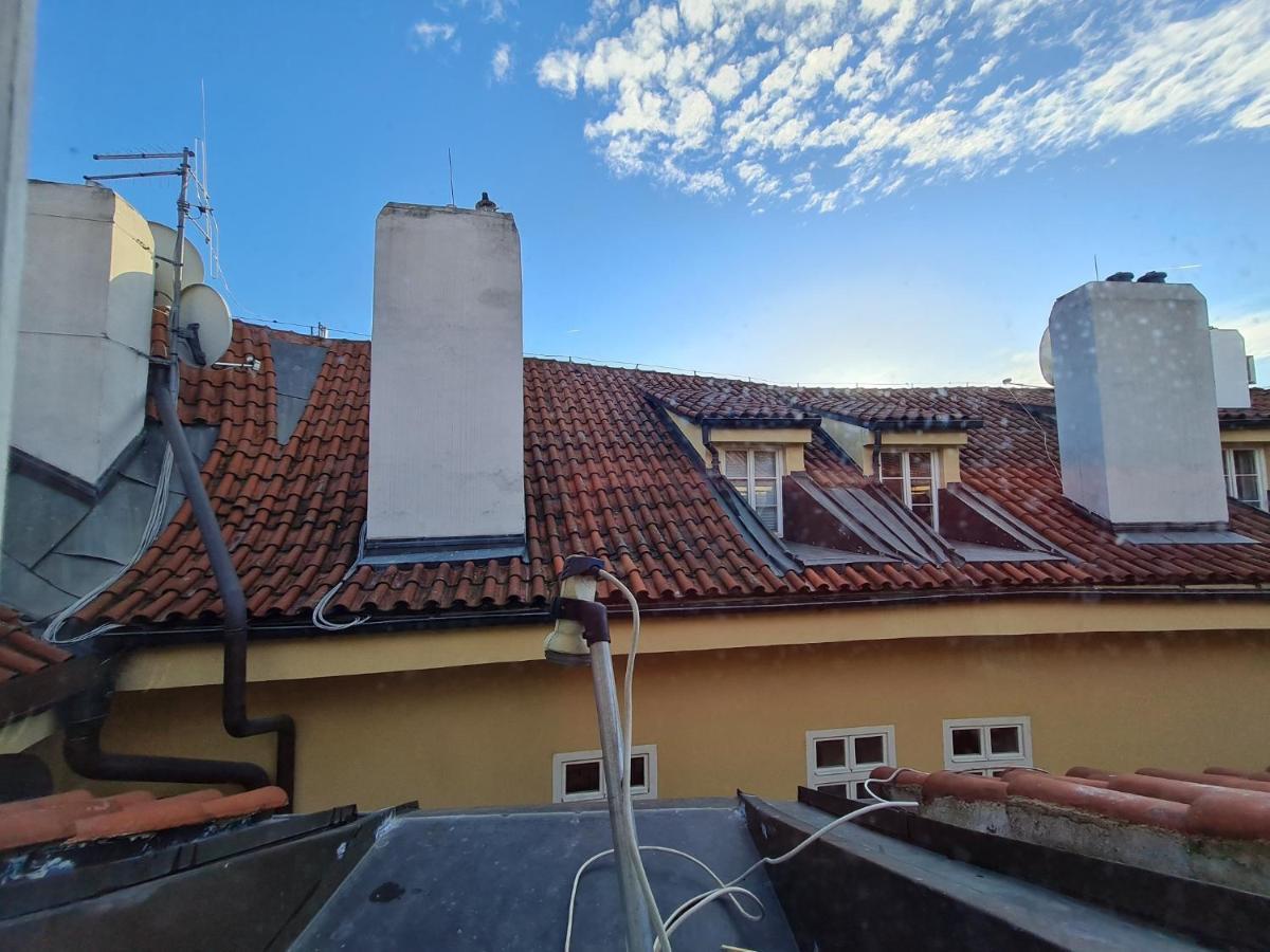 Magic Central Attic Apartment Prague Luaran gambar
