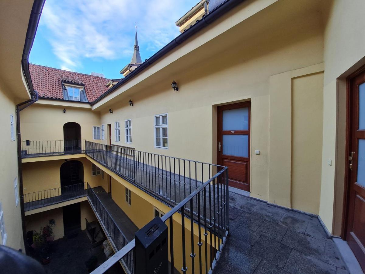 Magic Central Attic Apartment Prague Luaran gambar